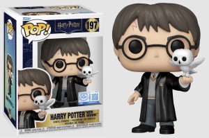 Funko propose ici une figurine Funko Pop mettant en scène Harry Potter et Hedwige, prête à évoquer le retour vers Poudlard et de nouvelles aventures.