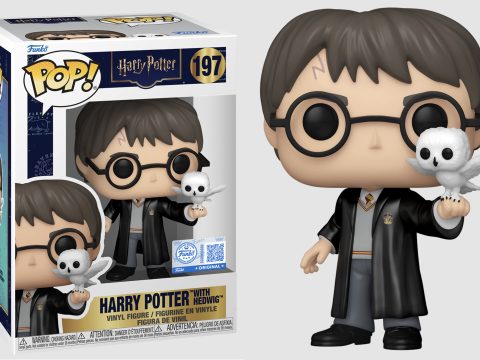 Funko propose ici une figurine Funko Pop mettant en scène Harry Potter et Hedwige, prête à évoquer le retour vers Poudlard et de nouvelles aventures.