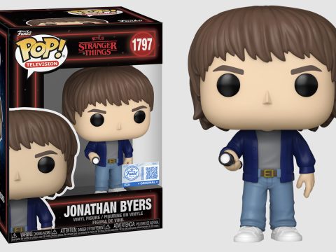 Protecteur, discret et déterminé, Jonathan Byers reste l’un des piliers émotionnels de Stranger Things. Grand frère prêt à tout pour sa famille, il aborde la saison 5 avec une résolution renforcée face aux menaces grandissantes de Hawkins.